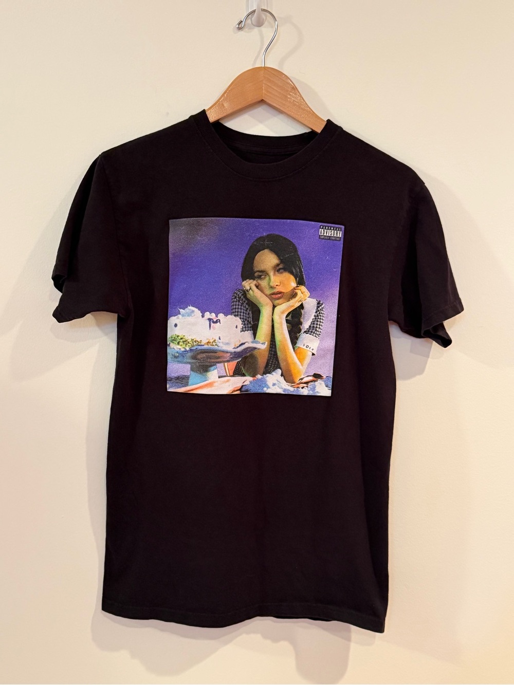 Olivia Rodrigo Sour Graphic Tee Black - Medium 100% Cotton
